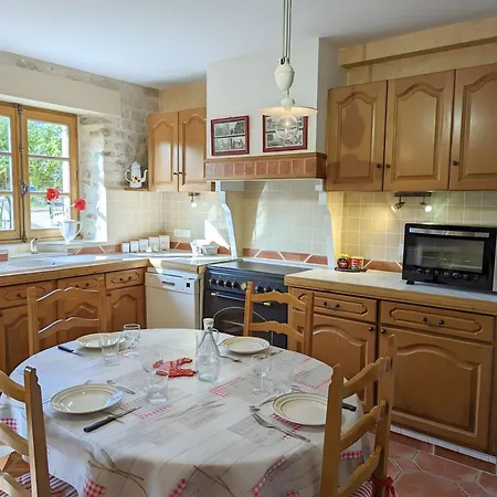 Vakantiehuis Le Clos Pierreslogis Theil-Rabier