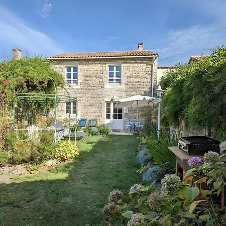 Le Clos Pierreslogis Vakantiehuis Theil-Rabier