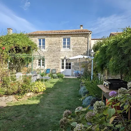 Le Clos Pierreslogis