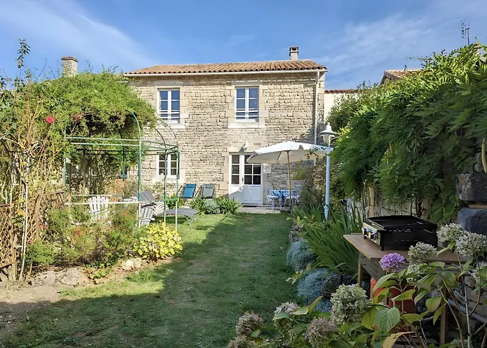 Le Clos Pierreslogis Casa de Férias Theil-Rabier